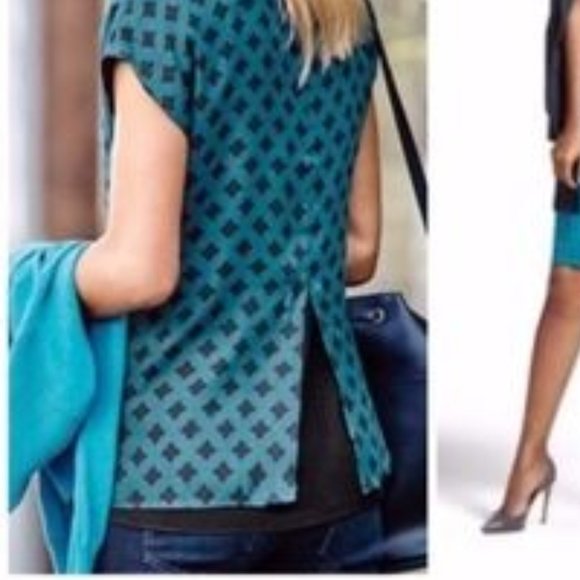 CAbi Pacific blue Foulard split black top Medium - Picture 7 of 11